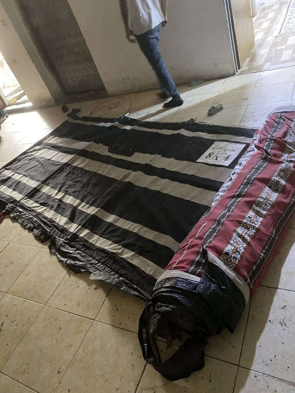 خيمه للبيع نضافه ٨٠٪؜ السعر ٤٠٠وبيهه مجال
*********** وات ساب موقعي في البصره
