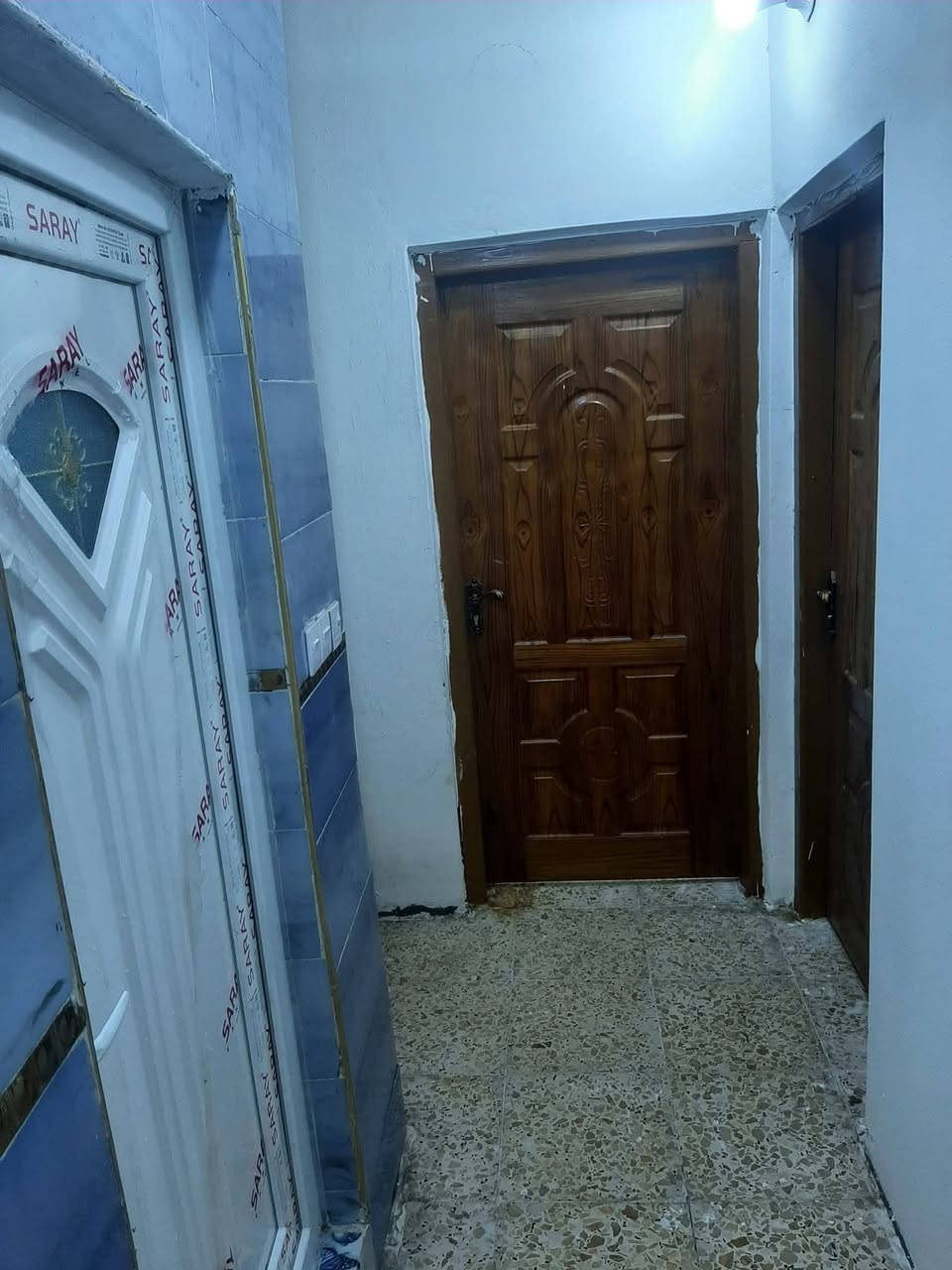 للايجار يوجد لدينه بنايه حديثه البناء متكونه من 6 مشتملات كل مشتمل يتكون من 2 غرف  ومطبخ وصاله البنايه حديثه 2025 الموقع ديالى بعقوبه المركز السراي منطقه القيصريه بين شارعين شارع العام اخريسان وسوق بعقوبه وخلف البنايه شارع كورنيش ديالى اسعار اللايجار طابق ارضي على 300 الف وطابق ثاني على 250 الف 
الاستفسار اكثر عن باقي العروض اتصل على الرقم يوجد وتساب وتفاصيل اكثر. ***********
