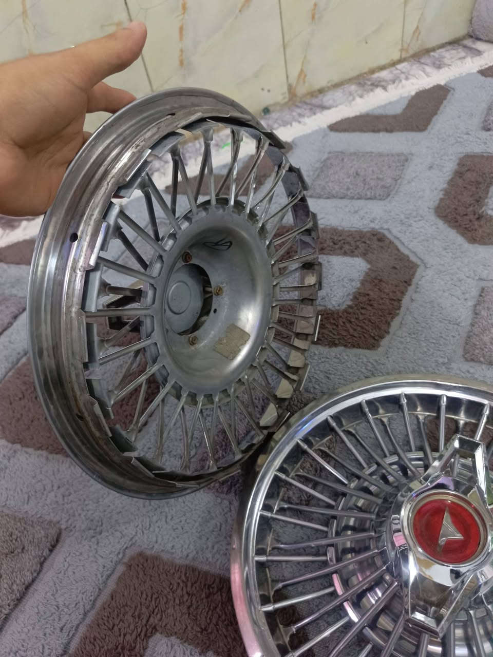 السلام عليكم 

للبيع كبات موستنك  زوج 2

نضيف 👍  مكاني بغداد البلديات شارع 30 

***********
