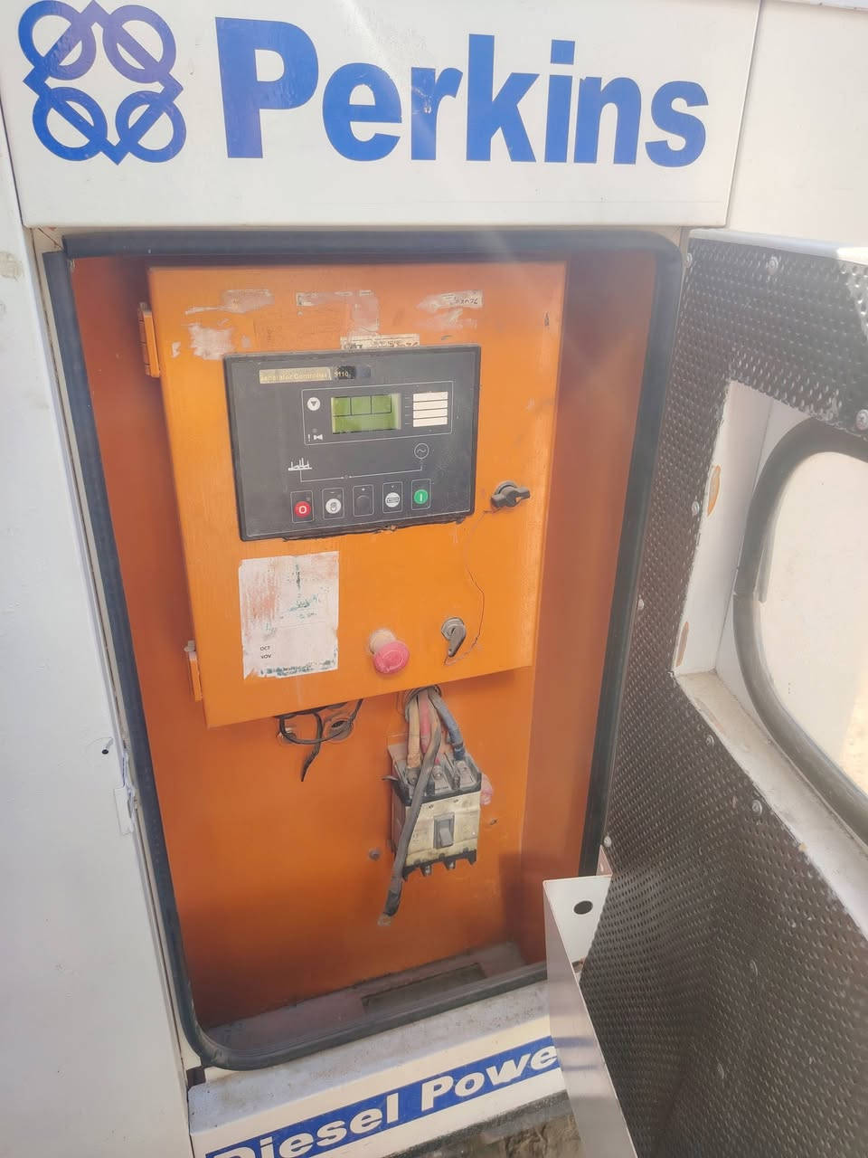 مولدات بيركنز   انكلبزي 100 80 60 50 40 30 كييفي للبيع الكوت  الحي الصناعي واتساب *********** شركة ماسة الغدير للتجاره ده ت
