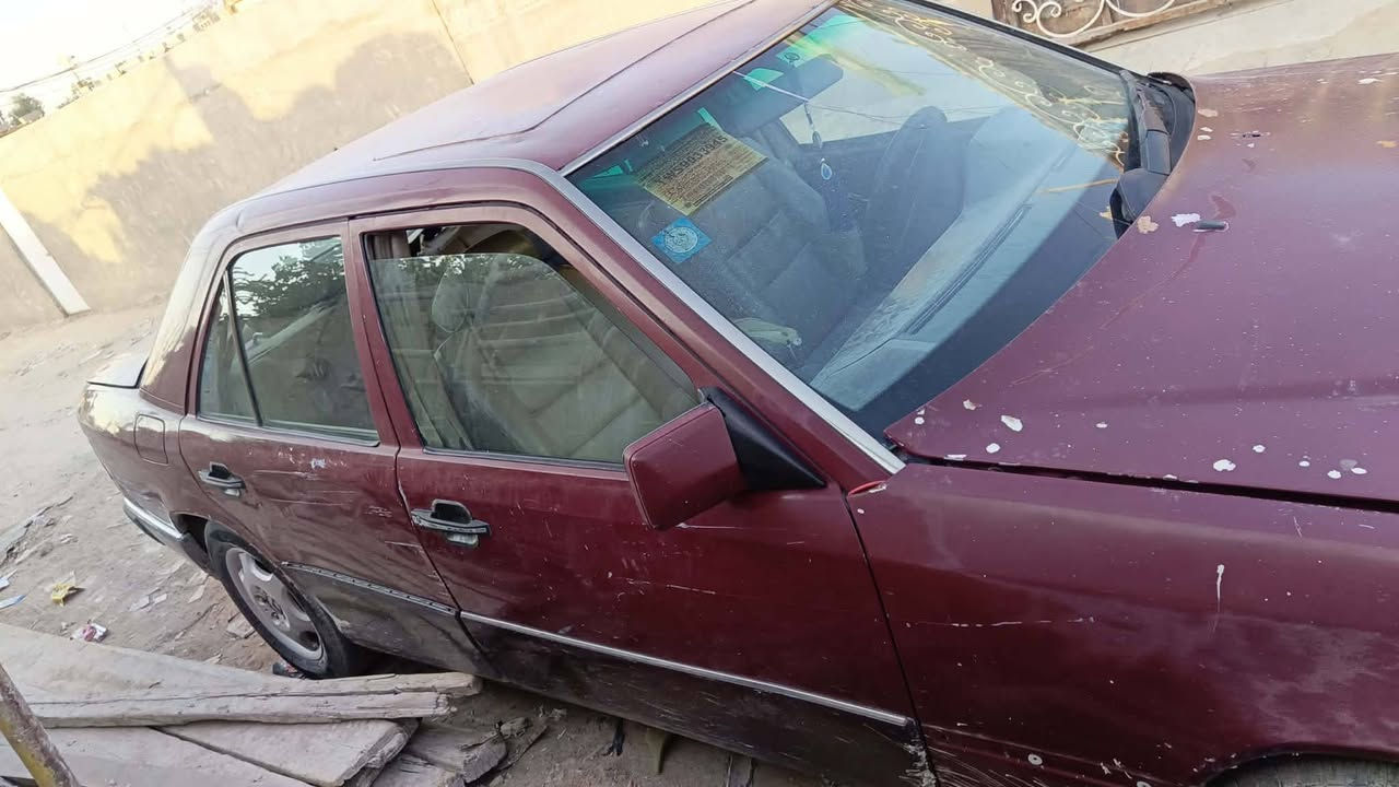 مرسدس البيع مديل 19991 محرك بلادي على وضع الشركة لاتبديل ولاصبق مثل موضح بل صور مامتوجده على فيس هاذ رقم صاحبه***********
