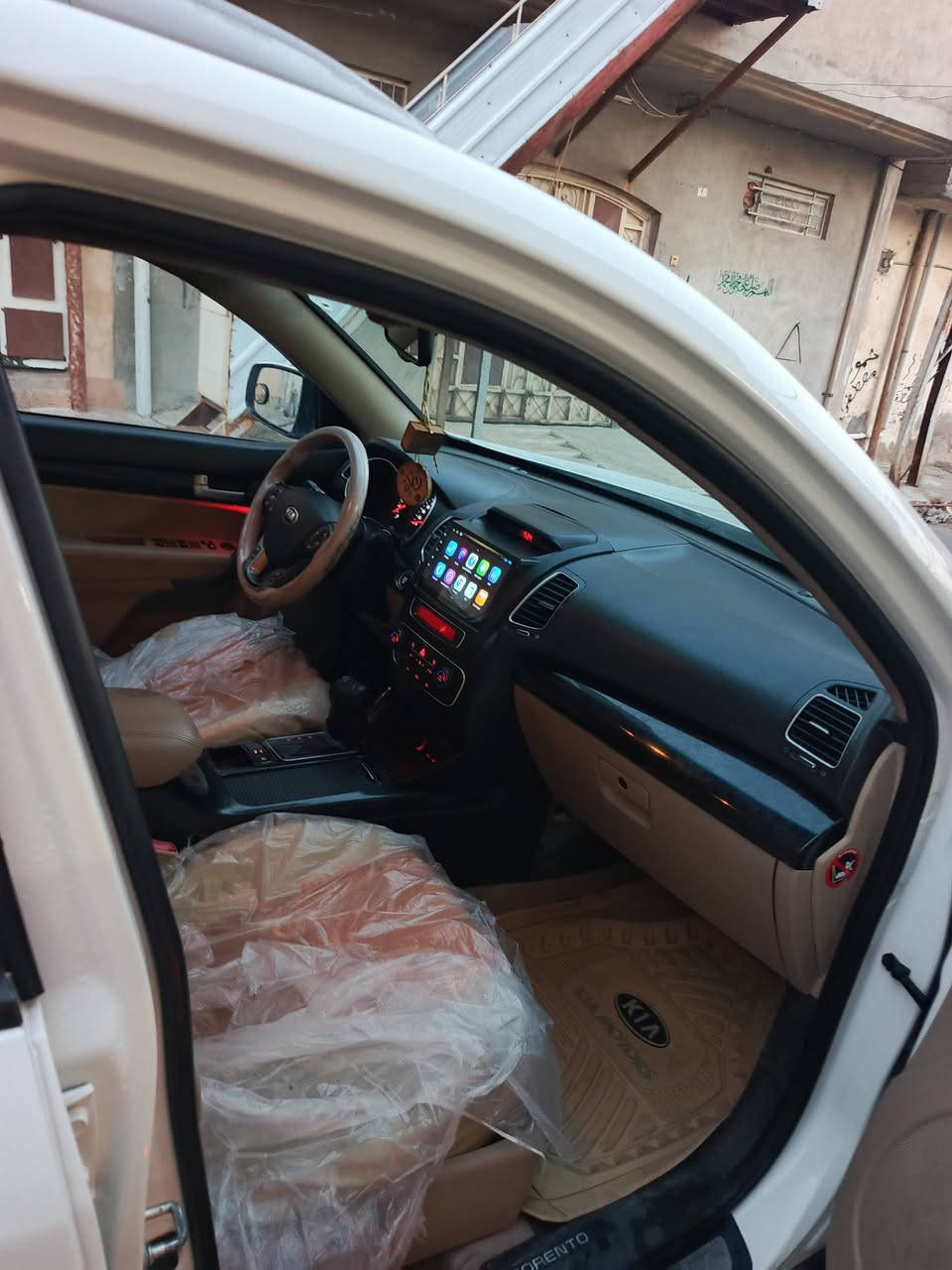 2014
فول بدون سلايت
بدون قطره صبغ
سياره خليجي
3قطع تبريد
7راكب
سياره مال بيت مو بايع شاري
***********
***********
