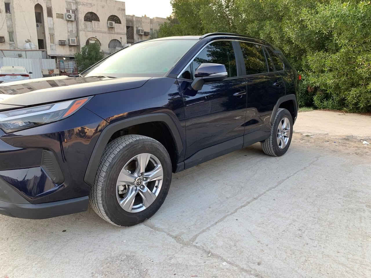 تويوتا راف 4 بانزين فقط 
Toyota RAV4 2023
 XLE 
كلين تايتل 
عداد المسافة ٦٠٠٠ كيلو فقط 

مرقم بغداد 
حجم المحرك 4 سلندر (2.5L) 

المواصفات :
سلايت 

شاشة تدعم ابل كار بلاي 

بصمة أبواب 

بصمة تشغيل 

كشن  كهربائي 

جنطة كهرباء 

رادار أمامي(تحديد مسار)

رادار جانبي (نقاط عمياء)

رادار خلفي(التحذير من الاصطدام)

اوتو ستوب(Auto Stop)

اوتو هولد(Auto Hold)

هاند بريك بصمة

تحكم وضعيات القيادة ECO,NORMAL,SPORT

تحكم ستيرن 

منافذ شحن امامي خلفي

تبريد قطعتين 

العنوان بغداد اليرموك
السعر 26.500$ 

للاستفسار على الرقم 

***********1
