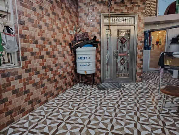 🏠دار سكن للبيع طابوو صرف 

📌التقيه الثالثه خلف مطعم بغداد 

📏المساحه:- 140م ركن عرض الواجهه 10

ــــــــــــــــــــــــــــــــــــــــــــــــــــــــــــــــــ

#طابقين عگادة نظيف جداً 

☘️يحتوي ع 

☘️غرف نوم عدد 3

☘️صالتين 

☘️مطبخ 

☘️استقبال 

☘️صحيات 

#علمآ ان الدار يباع مبادره ويباع نقداً 

#للاستفسار اكثر الاتصال على الارقام 

#هاتف:- ***********

#هاتف:- ***********

#مراجعة مكتب دبي للاستشارات العقاريه 

#عنوان المكتب العروبه الثانيه مقابل منتزه الحريه
