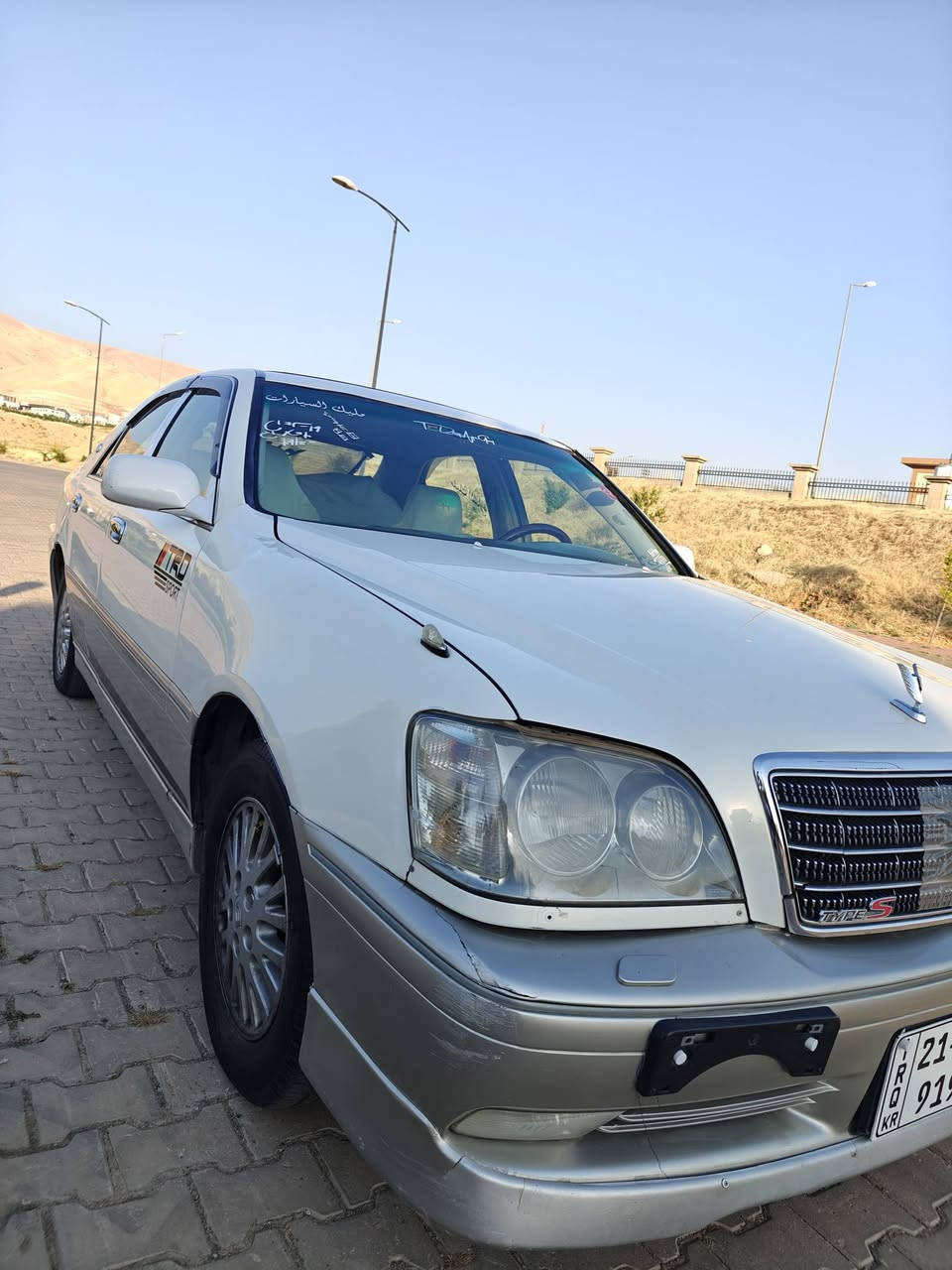 مەلیکە موس d4 171
مەکینە بچوک 2003
دو دوگمەی پەردە195 هەزار ڕۆشتوە
ناو زەرد داشبورد نەجەف
نمونەیە لە جوانی 
ئەشیای ناو سنوقی کامل تیایە
تایەو ویلی تازە 
هەمو ڕۆنەکانی تازە گۆڕاوە
تاقم پێشو دوای تازە داگیراوە
سەیارەکە قرچێکی دوای هەیە ماباقی کەپسە
کۆدی بۆ کراوە
سلێمانی گۆڕینەوەش دەکەم لەگەڵ شاهینەیی موس یان ئاڤانتی ساخ کۆدیان هەبێت***********
