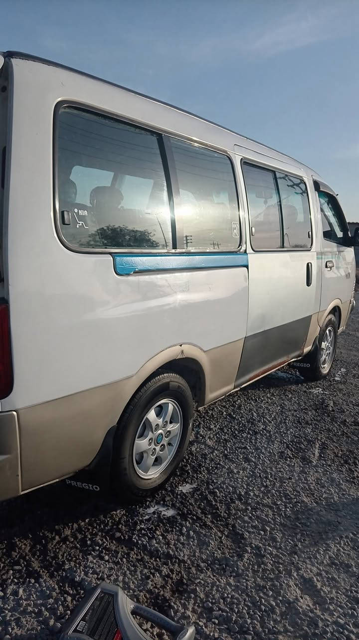 السلام عليكم بريجو البيع موديل 2001 بسمي فان مشترك مكينه 3000 مكفوله كير اكسل حداديه جاهزه السياره بيهه صبغ الربع فقط شواصي بس واحد العنوان كوفه رقم الموبايل ***********
