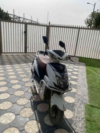 دراجه شحن سكنس للبيع صار سنه من اشتريتها مابيه شي نظيفه ثلاث سرعات الس...