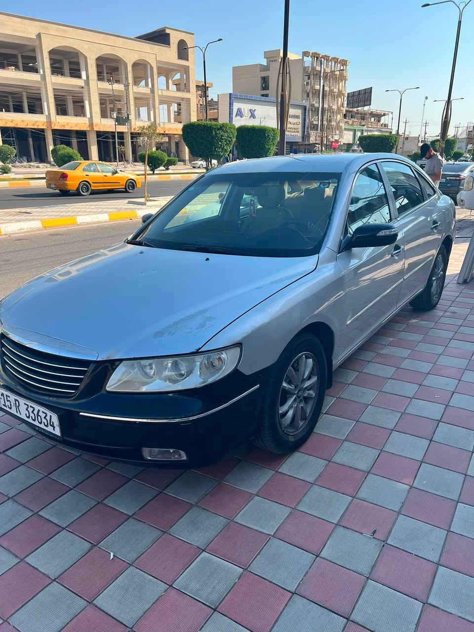 لبيع هونداي ازيزا موديل 2009
وارد امريكي 
لون رصاصي 
محرك كير حداديه جديد جاهز 
بيها منضومه غاز شد شركه 
رقم انبار دولي 
والضرر مذكور في السونار 
السعر 77 وبيها مجال 
مكان عامريه الصمود الانبار 
***********
