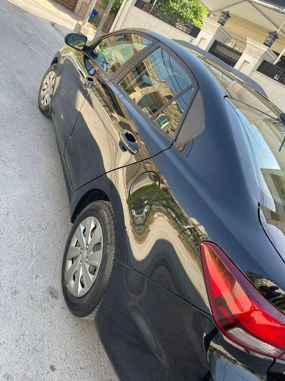* Kia rio 2020
یەک دەرگای بۆیاغە یەک پارچەش بە بیلادی گۆڕاوە بەبێ داخیلی  سەنەوی نوێیە  سەیارەکە زۆر گەنجانەو کەم مەسروفە ماندوو نەکراوە
1.6L 4 پستۆن 
کامیرا شاشە گەورە  تەحدید سرعە 
Apple CarPlay
Android Auto
Bluetooth
Whatsapp :***********
نرخ ١١٩ $$مەجالێکی کەم أربيل, العراق
