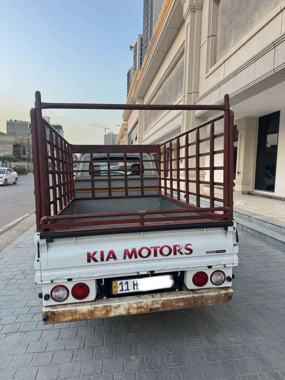 كيا حمل 2019 رقم بغداد الجديد ماخذيها زيرو حاليا 86 الف ماشية مكفولة من الصبغ والضربة مكاني بغداد المنصور محرك 3000   ( گير اوتماتيك )   قمارة وربع  السعر 170$  *********** متوفر واتساب
