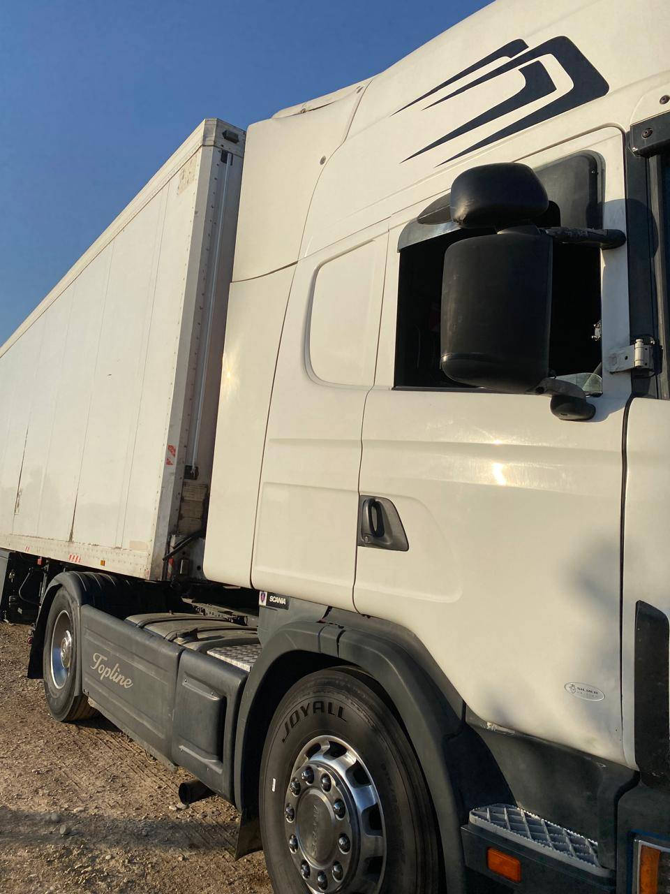 السلام عليكم
للبيع سكانيا براد موديل 2005 اصل حجم 420 انجكتر البراد موديل 2000 جهاز 200  غاز 134 دسك بريك ع البره تخم تاير مطبخ ثلاجه جاهزه للعمل السعر 275 وبي مجال مكان نجف
 للاستفسار ***********
