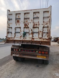 مقطورة • مطلوب • شاحنات