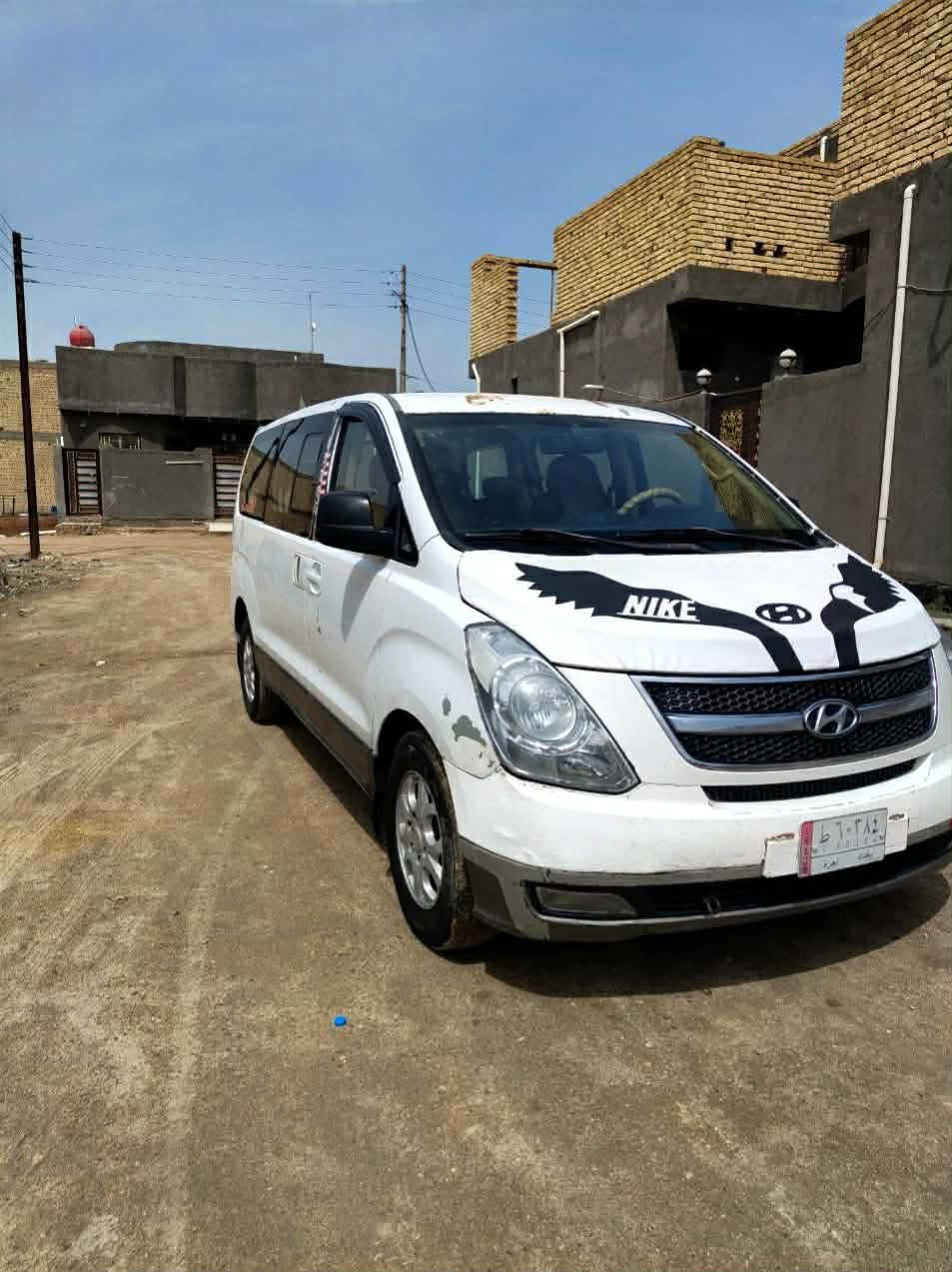 السلام عليكم ستاركس موديل 2009مكفوله كفاله عامه رقم بغداد سنويه 2028سياره بسمي تحويل مباشر مكينه جديده كير جديد اكسل حداديه اماميه وخلفيه  تخم تاير منضومه تبريد كامله نقصها بس غاز السعر120 وبيها  مجال بسيط حك الجيه العنوان السماوه / الخضر  رقم الهاتف ***********
