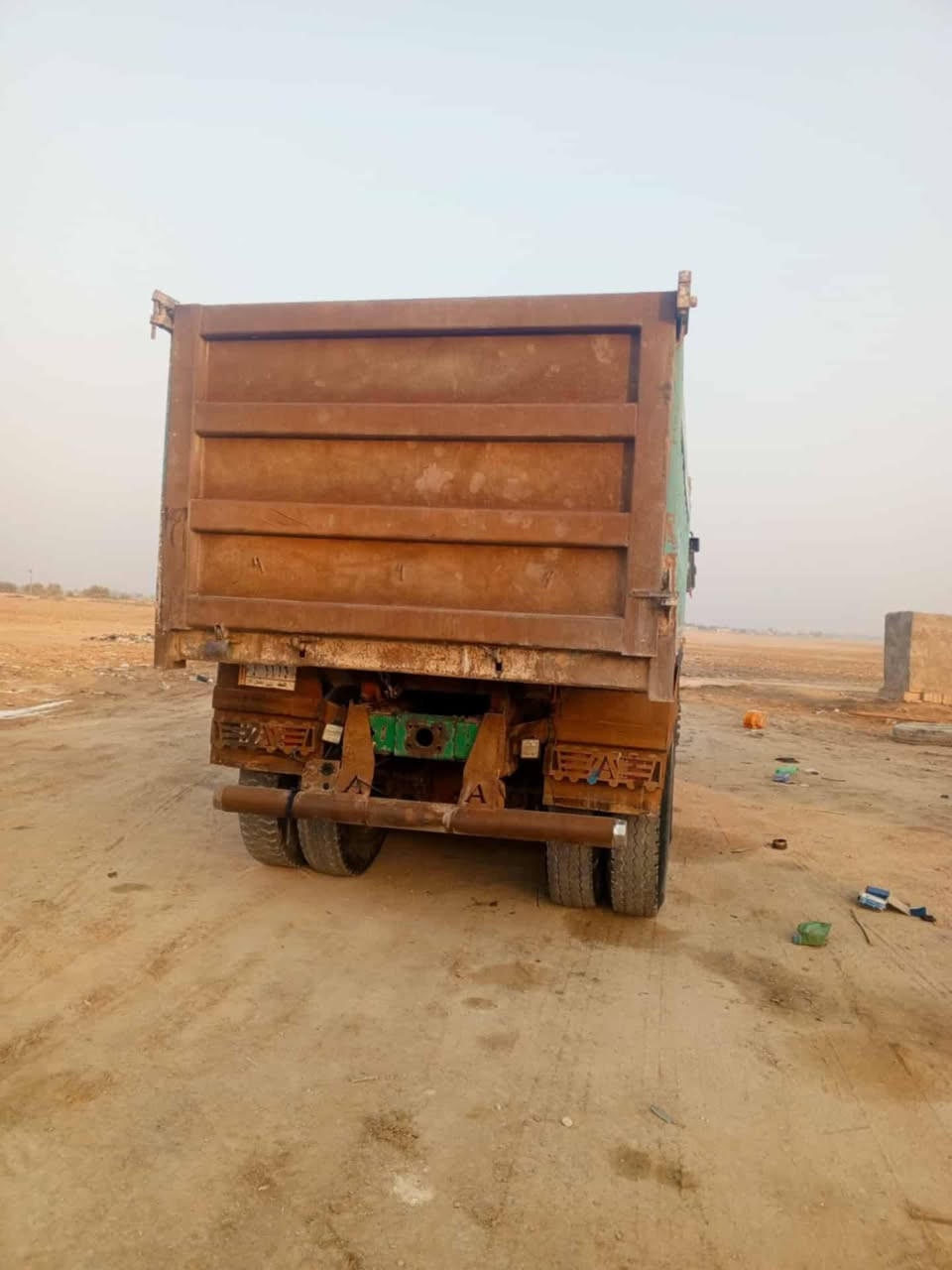 السلام عليكم للبيع سياره 75 شاصي مكفول مجموعه جي أف مكينه 28 كير 160 رقم نجف ألماني  تخم تاير جديد استوني شاده سياره ماعايزه شيء حالين بالشغل السعر 230 وبيها مجال حق الجيه اتصل ***********
