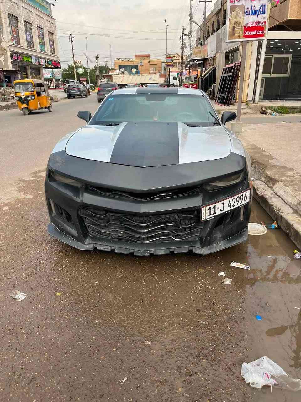🔷كمارو 10 محدثة 18 بجم
🔷محرك 3600

🔹حادثها جاملغ خلفي جهت سايق مطبوغة. صفحة الحادث 

🔷محرك كير شواصي لغود ضفيرة كفالة 

🔷دواخل بلادية كشنات كهرباء 

🔷ويل 20

🔷رقم انكليزي سنوية جديدة وهزة جديدة ما عليها غرامات 

🔷 او مراوس  بموستنك او بسيارة 4 بوب نضيفة حسب القناعة 

🔷 تبريد شغال ثلج 

🔷 دبلات 60 بلمية 

🔷 السيارة نكرة سلف وين ما تروح تروح بيها 

🔷 الرقم ***********
