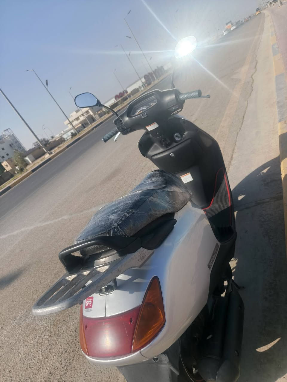 دراجة سبيسي ياباني كفرات  لوك بعدها بجيسها كهربائيات كلشي فول سعر مليون وبيها مجال للشراي ***********
