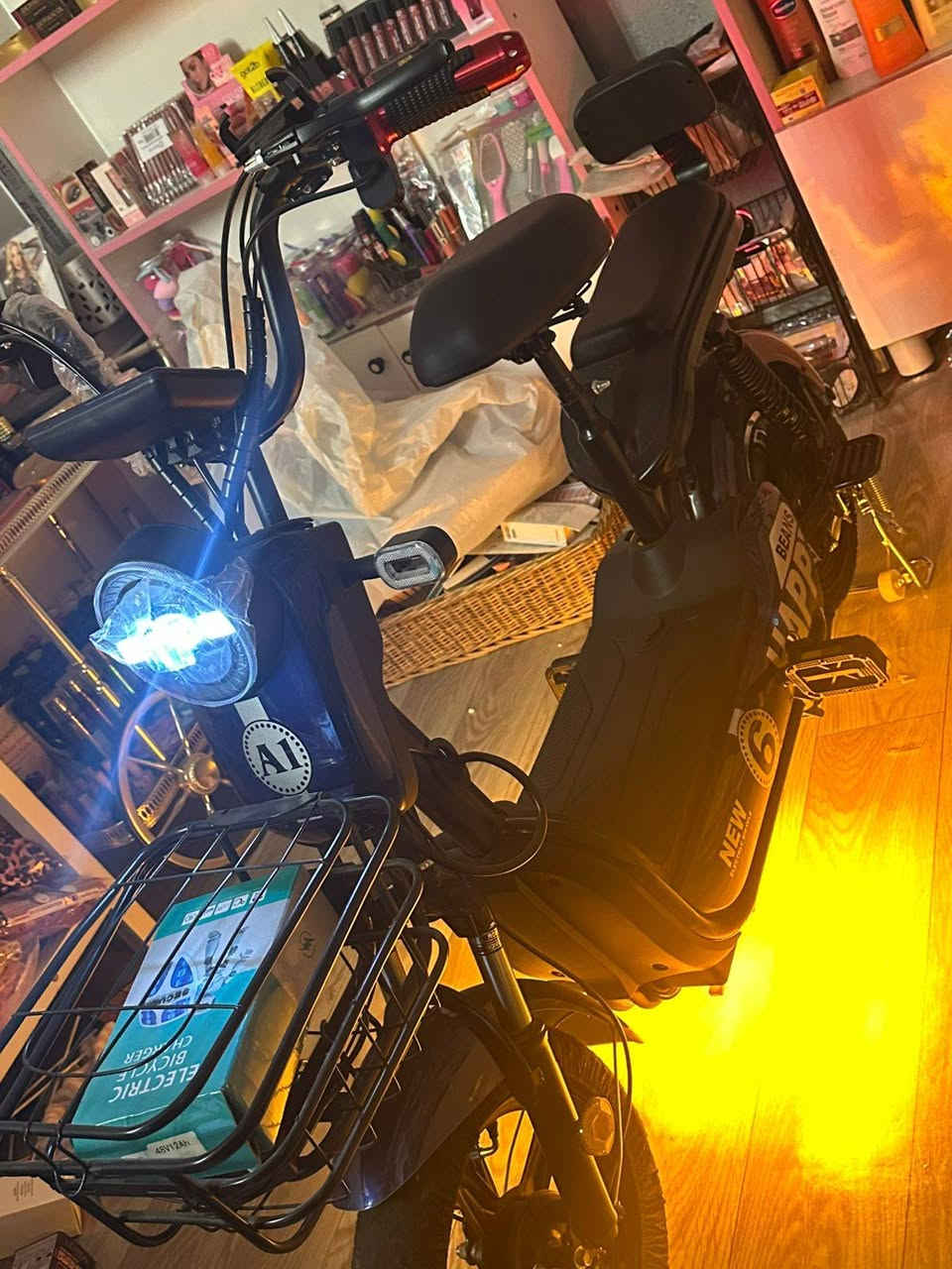 دراجه شحن فول مواصفات جديده بالجيس 🔥 
رقم واتس اب فقط ***********
