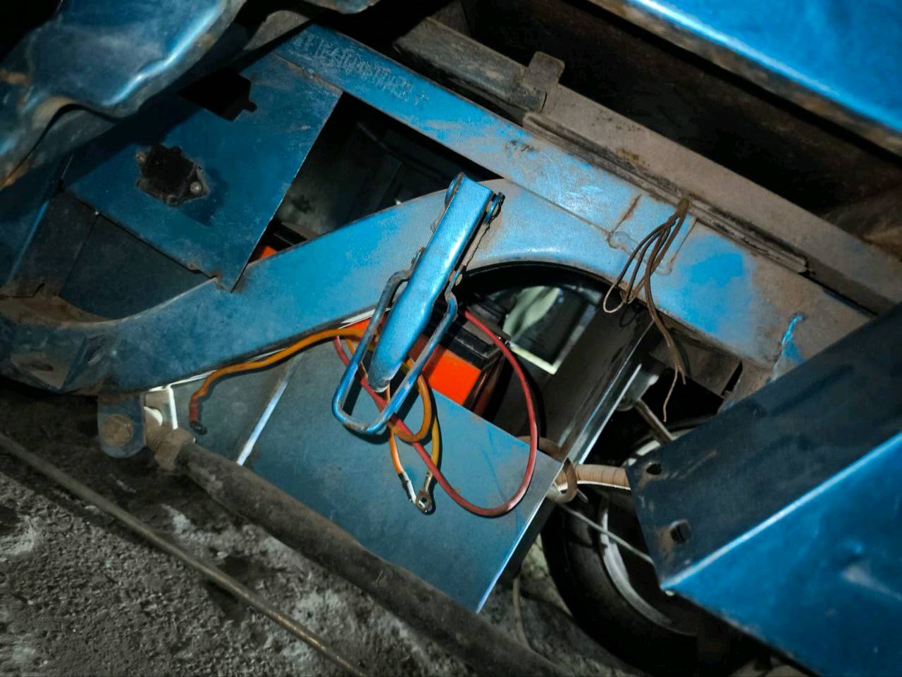 معروض للبيع ستوتة زرقاء في حالة جيدة. مثالية للاستخدام اليومي في النقل والشحن. الهيكل قوي والبطارية بحالة مناسبة للعمل. يمكن استخدامها في مختلف الظروف بفضل المتانة العالية للمواد المستخدمة.

الموقع: بغداد
للمزيد من المعلومات أو لمعاينة الستوتة، الرجاء التواصل معي.