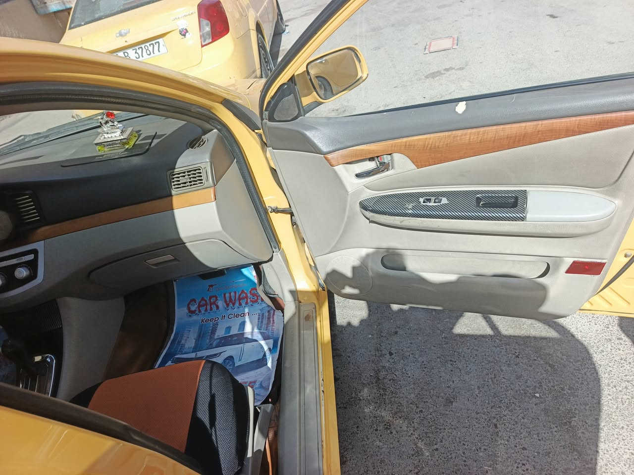 السلام عليكم سياره البيع اليفان موديل ١٣ مكفوله من الضربه والصبغ فول مواصفات السعر ٥٥ وبيه مجال قليل المكان بغداد مدينه الصدر ***********
