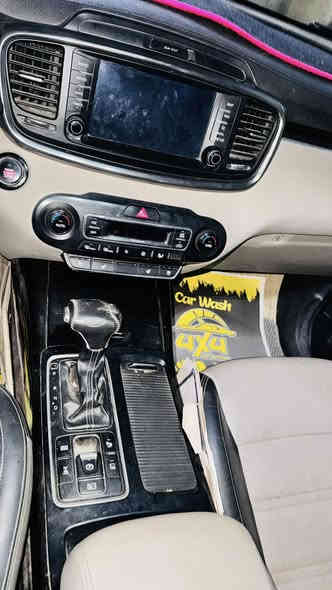 سورنتو 2018 لون ابيض صدفي 
وارد خليجي وكالة اعلى فئة بالسورنتو 

مرقم بغداد

اعلى مواصفات 1/1

كاميرا اصليه

فور ويل درايف

حساسات اماميه خلفيه

هاند بريك بصمه واتو هولد تراكشن

بانوراما- لد ابواب ترحيب مري اوتو

تحكم ستيرن كامل جهتين

6سلندر محرك3500

كير 8 نمر

باب خلفي كهرباء ذكي

تدفئة تبريد مقاعد اماميه

تدفئة مقاعد خلفيه 3قطع تبريد 

بردات خلفية 

شاشه اصليه ام الرام GPS 

جلد اصلي 

دبل كرسي كهرباء

لايت امامي متحرك زينون لد بك لايت لد دبل شباك

مكفوله من الضرر والصبغ ماعدى بارد موضح بسونار 

باقي المواصفات المعروفة

الاستفسار الاتصال برقم ***********
