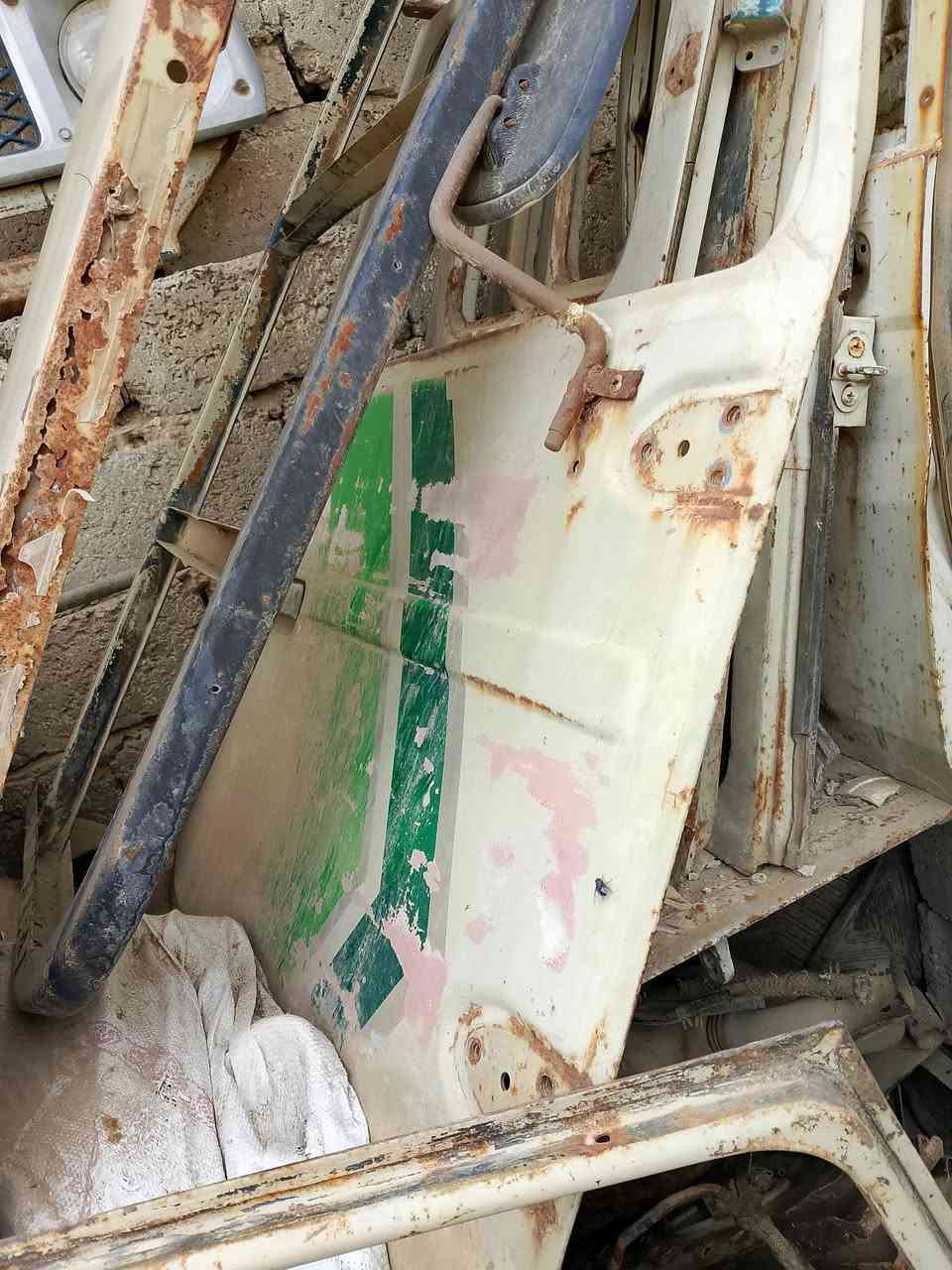 يوجد غراض لاندكروز بيكب أو بتره اكو جديد واكو مستعمل
المكان/ ديالى بلدروز 
***********
