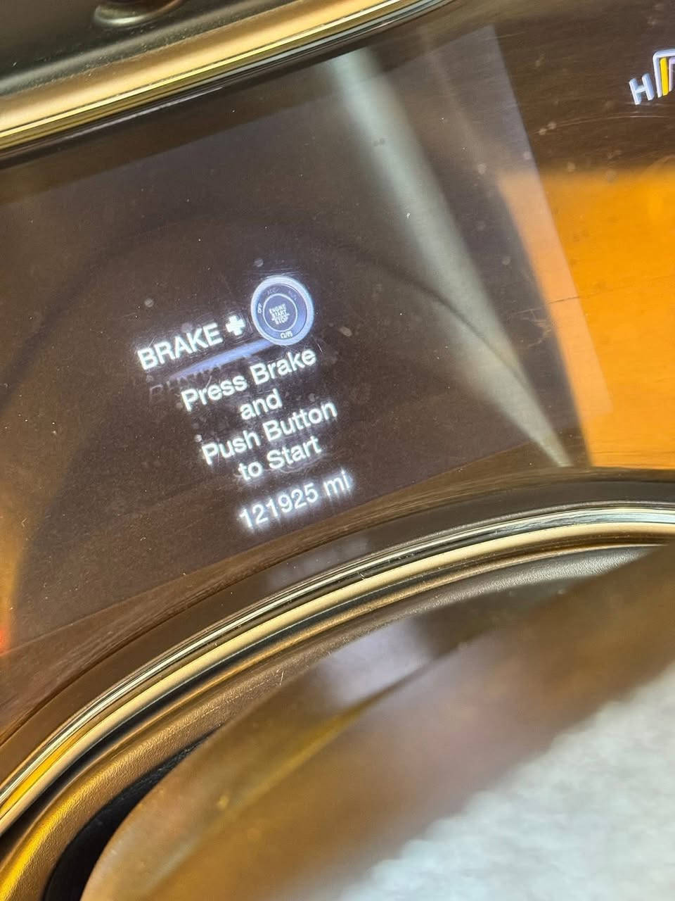 سلام عليكم جيب 2016البيع أمريكي كلين تايتل موصفات الاريدو موجود التقرير معروفة موصفات الاريدو نضيفا كلش ماتصرف عليها ماشية 126ميل رقم بغداد بسمي تحويل ثاني يوم 
عنوان بابل قضاء جبله
رقم الهاتف ‭0771 876 5869‬
