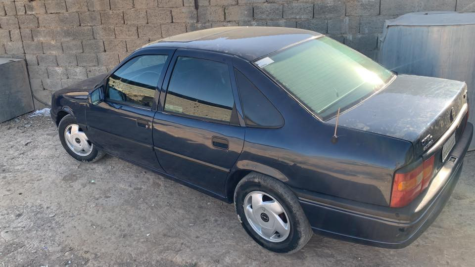 سياره أوبل فكتره محرك ١٦ موديل ٩٠ محدث ٩٥ سنويه مالتها ل ٣٠ بأسمي
رقم كركوك ألماني ماعليها اي غرامه  
سعر ٤٣ ورقه وبيها مجال 
***********
