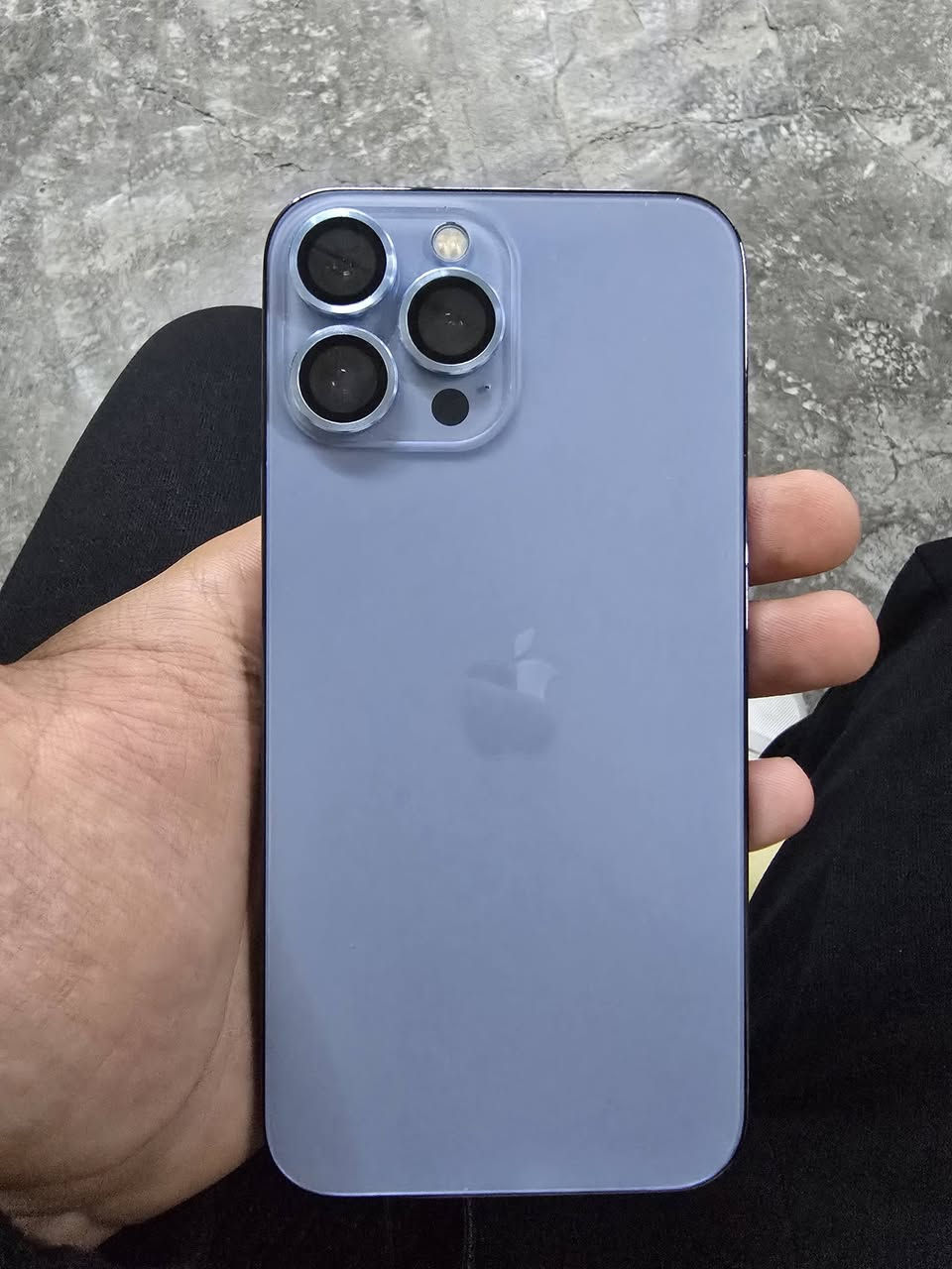 السلام عليكم للبيع ايفون 13Pro MAX امريكي مكفول كفاله عامه من الصيانة والخدوش  ذاكرته 256 واسط العزيزية السعر 800 وبي مجال للطيبين للاتصال والاستفسار/ ***********
