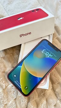 ايفون 11 عادي للبيع  الذاكرة 64 البطارية  79% نظيف كلش ممصلح ولا اي شي...