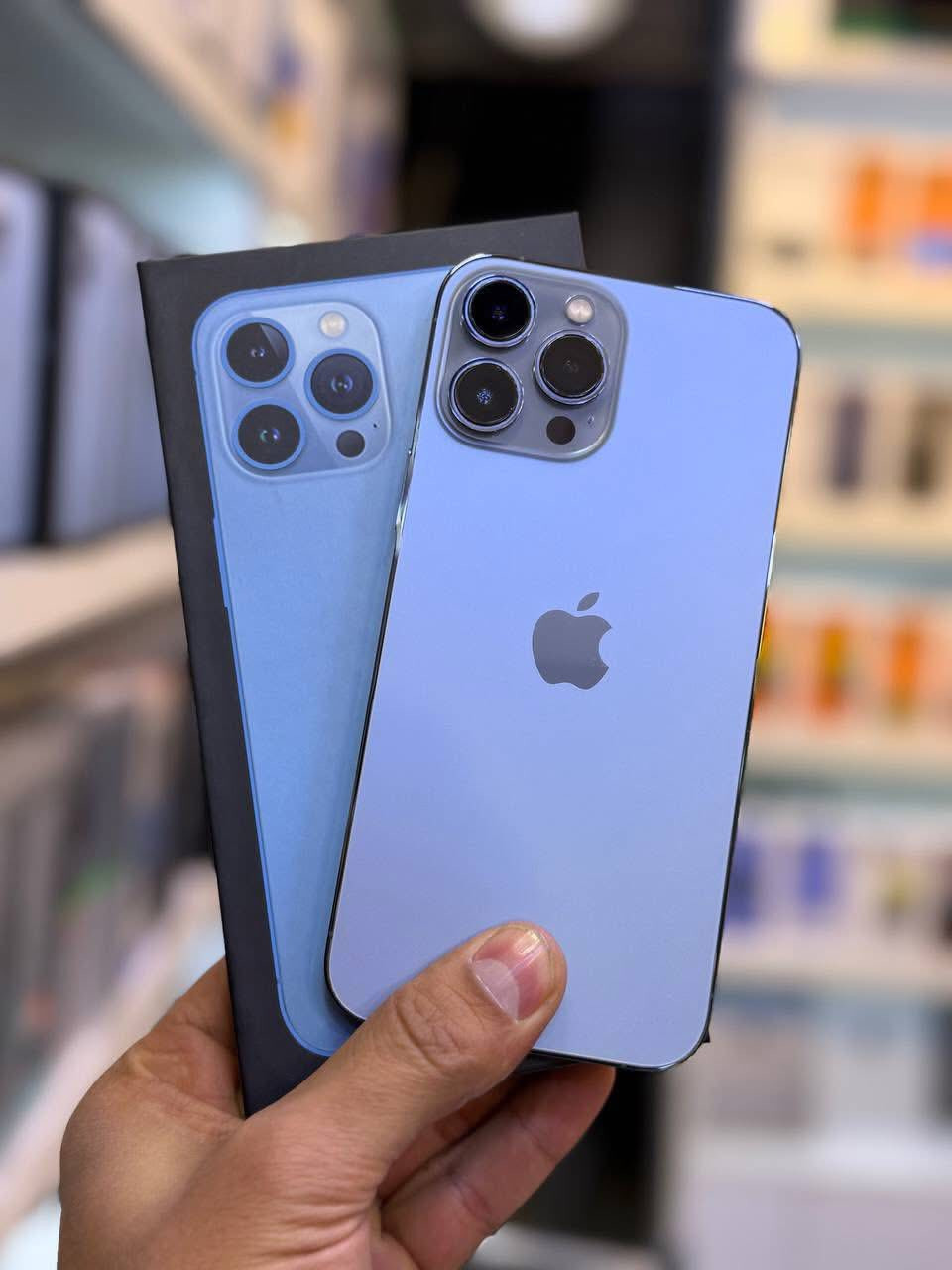 13برو ماكس امريكي جهاز يخبل ما مفتوح 
داكرة 128 بطارية 100 مرفوعه بس 
ما مبدل بيه شي كله شغال 
 ‭0789 174 3519‬
