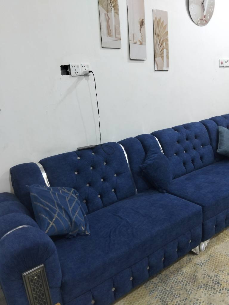 قنفات 6 غطع جديد للبيع لسعر 500 بيهن مجال بيع مستعجل للمكان تنومه البصرة  *********** البصرة, العراق
