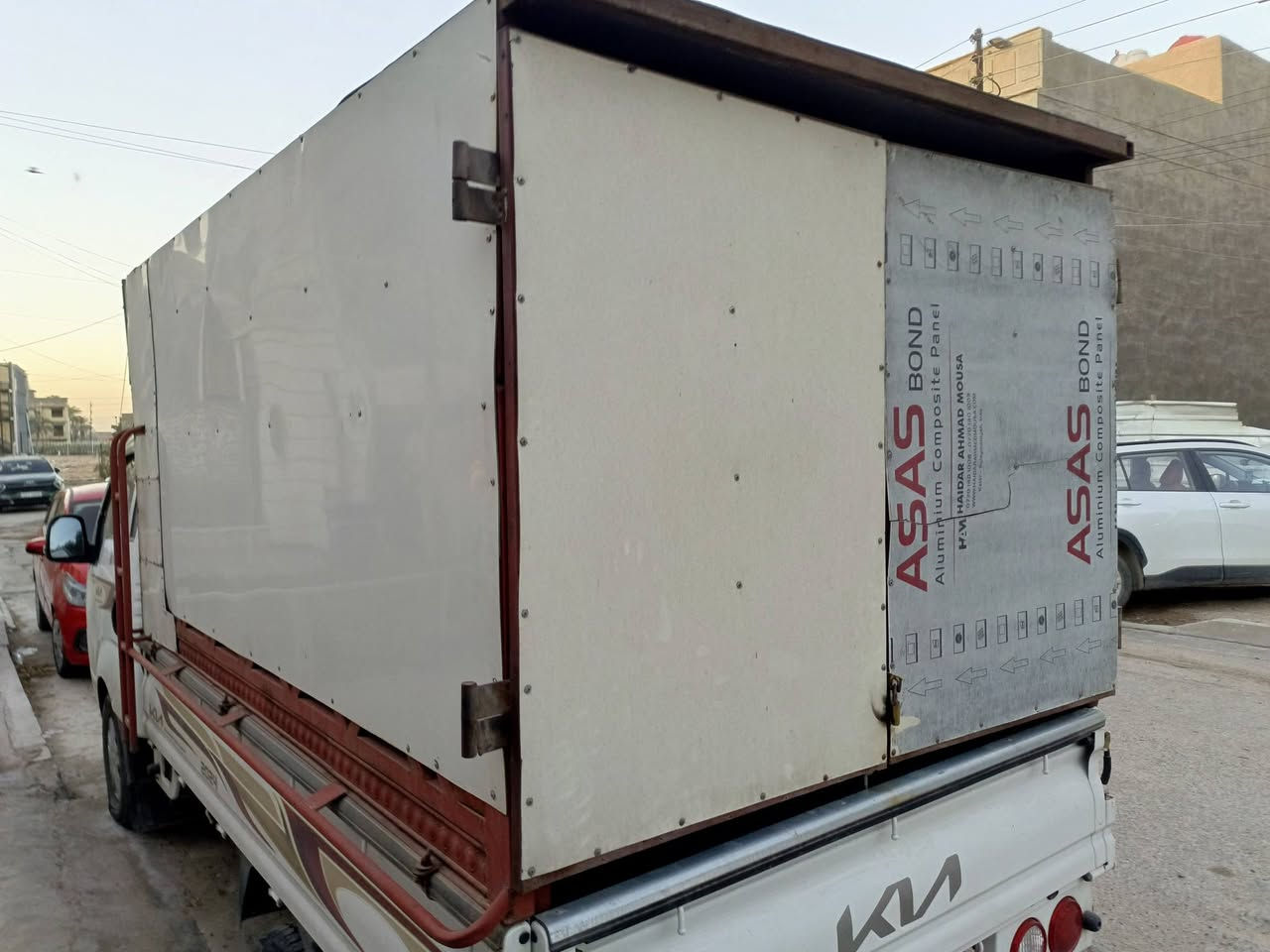 محجر كيا 2700 بوكس مقفل بالكامل للبيع ***********
