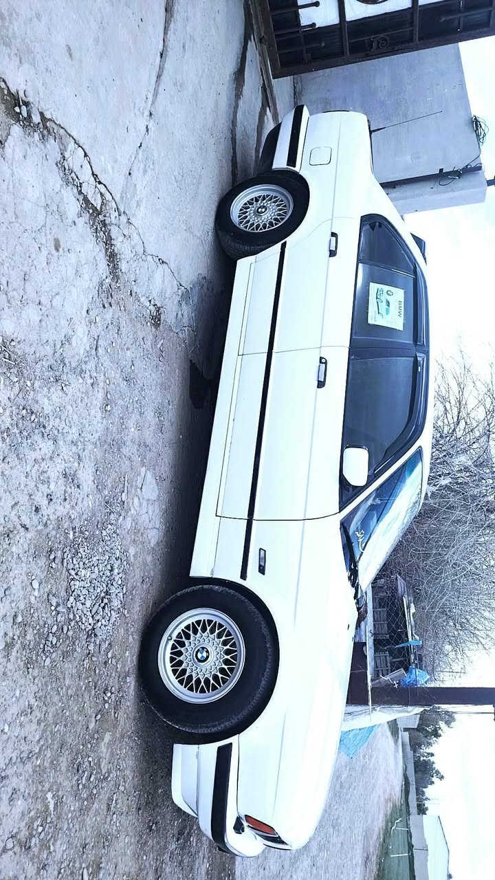 مكلف بالنشر
520موديل 1994 سنة بدون حادثة، حالة الماكينة ممتازة" ✅
السعر  65 
مكان السيارة كركوك 
للتواصل 
***********
