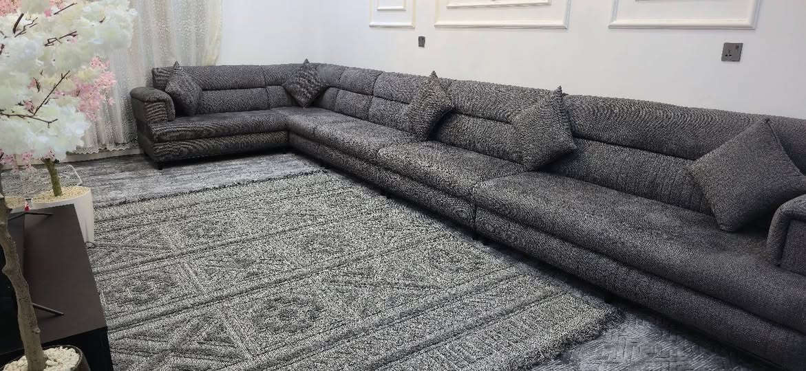 ​🛋️ أثاث الموصل - صمم طقم أحلامك والتنفيذ علينا! 🛋️
شايل هم القياس؟ عاجبك موديل بالإنترنت وما عم تلقاه؟

بمعملنا.. ماكو شي مستحيل! أي تصميم ببالك، أي قنفة شفتها وعجبتك، إحنا نقدر نولّدها ونفذها إلك بالمليم وبأعلى جودة. 😉✨

​🔥 ليش تختارنا؟ لأن الميزّات مالتنا "خرافية":

​تفصيل حسب الطلب: نقلدلك أي تصميم يعجبك (تركي، كلاسيك، مودرن، أمريكي).

​الألوان والقماش: اختار أي لون يخطر ببالك وأي نوع قماش يعجبك.

​الخشب والمواد: نشتغل بأجود أنواع الخشب اللي يعجبك ويتحمل العمر كله.

​عقدة القياسات انحلت: قياسات محيرة؟ قياسات غريبة؟ صالة مالتك بيها زوايا صعبة؟ عوفها علينا.. نفصلك القياس بالصوت والمليم!

​💥 العرض الأقوى والحصري 💥

​طقم قنفات (طخم) 7 أمتار كامل مكمل

💰 بسعر خيالي: 350 ألف دينار فقط! 💰

​📌 ملاحظة: صمّم القنفة اللي ببالك، وتعال نورنا.. إحنا نطلعلك القطعة أحلى من الصورة!

​📞 للحجز والاستفسار (متواجدين واتساب):

​تواصل معنا مباشرة عبر الأرقام التالية:

​📱 ***********

​📱 ***********

​📍 موقعنا: الموصل

(مستعدين لتلبية كافة طلباتكم بأسرع وقت وأرقى تعامل)

