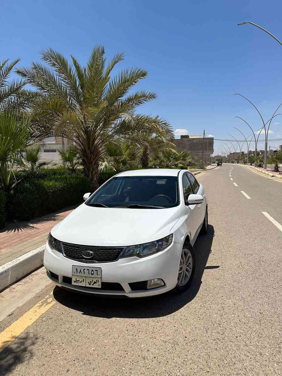 السلام عليكم للبيع كيا سيراتو 2011 مكفوله من الصبغ ماشيه 119 الف حقيقي السياره بحاله ممتازه گير و مكينه كفاله السعر مال بيع 103 للاستفسار ***********
