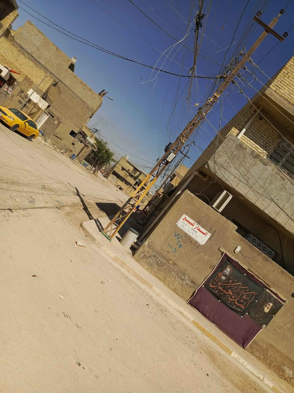 سلام عليكم بيت ركن للبيع  100متر  بلديات الضباط الثانيه السعر 130     الاستفسار أكثر *********** يوجد واتساب
