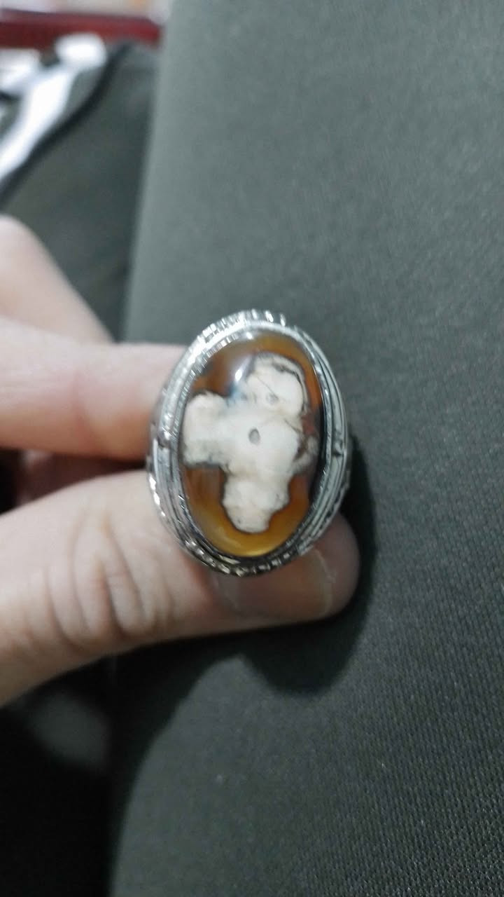 خاتم داووودي مصور  قديم جدآ البصرة, العراق


**إذا كنت صاحب هذا الإعلان وتريد حذفه لأي سبب، رجاءا أرسل رسالة إلى الدعم الفني**