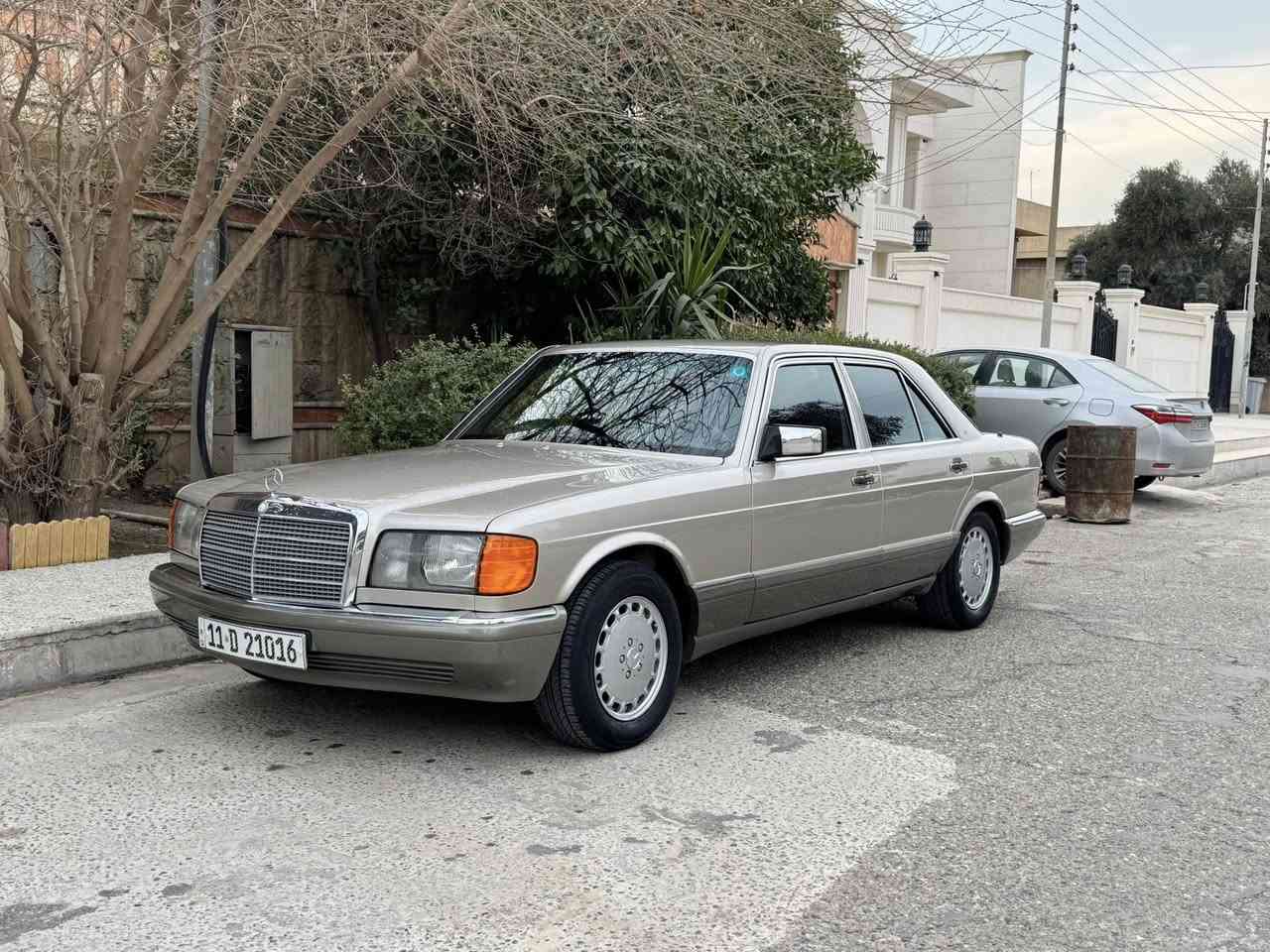 مارسدس رئاسي وضع شركه صبغ عام بدون اي حادث رقم بغداد موديل 1986مكاني موصل ***********
