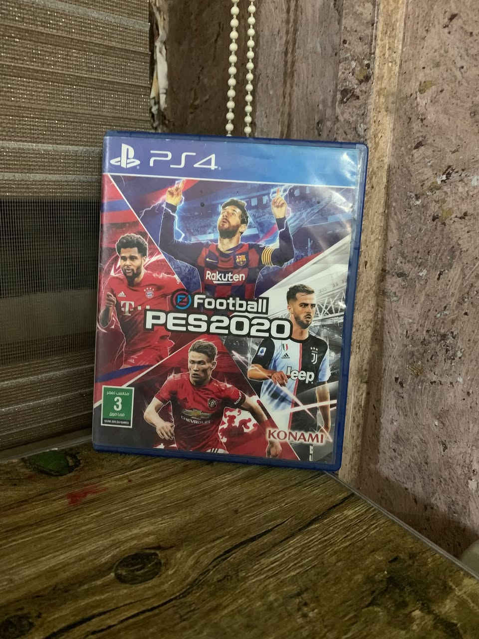 🎮 للبيع بلايستيشن 4 نظيف جدًا – بغداد / السيدية 🔥

إذا تدور على PS4 مرتب وما بي أي مشاكل، فهذا خيارك 👌

✅ الجهاز نظيف جدًا ويشتغل 100%
✅ سعة الجهاز: 500GB
✅ 3 جوستكات:

* 2 أصليات
* 1 تجاري
    ✅ كل جوستك وياه شاحنه الخاصة
    ✅ الأقراص كلها شغالة وما بيها أي عطل

🎮 الأقراص:

* GTA V
* PES 2018
* Rocket League
* Minecraft
* FIFA 23
*PES 2020
💵 السعر: 250 الف قفل 🔒 

📍 العنوان: بغداد - السيدية

📲 للتواصل واتساب فقط:
***********

البيع للجادين فقط، وأي استفسار راسلني واتساب.
