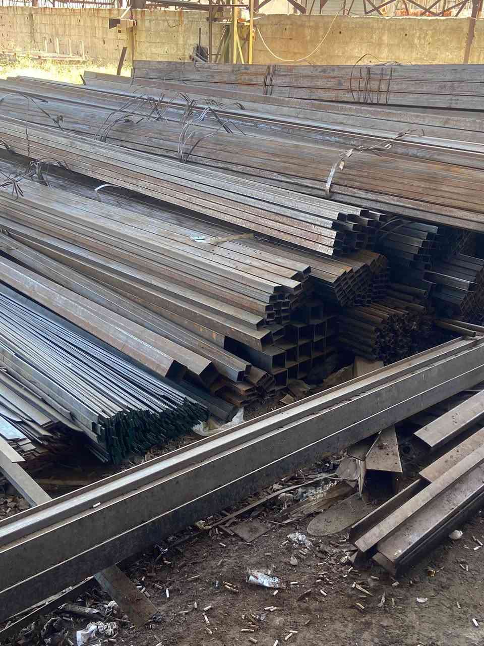 أساس مشروعك يبدأ من خامة تعتمد عليها! 🏗️
لكل أصحاب المصانع، المقاولين، وأصحاب ورش الحدادة والخرسانة.. إذا كنت تبحث عن الجودة المتينة والسعر المنافس، فطلبك متوفر لدينا!
نوفر لكم تشكيلة واسعة من الحديد الصناعي والإنشائي بأعلى المواصفات الجاهزة للتسليم الفوري

حديد إنشائي وزوايا عالي التحمل لجميع أعمال الإنشاءات والحدادة.
 خامات متميزة ومقاومة ومخزنة بعناية لتلبية احتياجات مشاريعكم الضخمة والصغيرة.
💡 لماذا تختارنا؟
 وفرة في الكميات: مخازننا ممتلئة وجاهزة لتلبية أي طلب عاجل.
 أسعار تجارية منافسة: خصومات خاصة للكميات الكبيرة والمقاولين.
 جودة مضمونة: نلتزم بتقديم أفضل خامات الحديد التي تضمن أمان واستدامة أعمالكم.
📞 للطلب والاستفسار أو لمعرفة الأسعار الحالية:
 تواصل معنا عبر رسائل الصفحة مباشرة
0964881172 
العنوان :دمشق-صحنايا-الباردة-بعد مفرق بيجو ب 1km

#تجارة_الحديد #حديد_صناعي #مقاولات #ورش_حدادة #مواد_بناء #حديد_علب #مواسير_حديد


**إذا كنت صاحب هذا الإعلان وتريد حذفه لأي سبب، رجاءا أرسل رسالة إلى الدعم الفني**