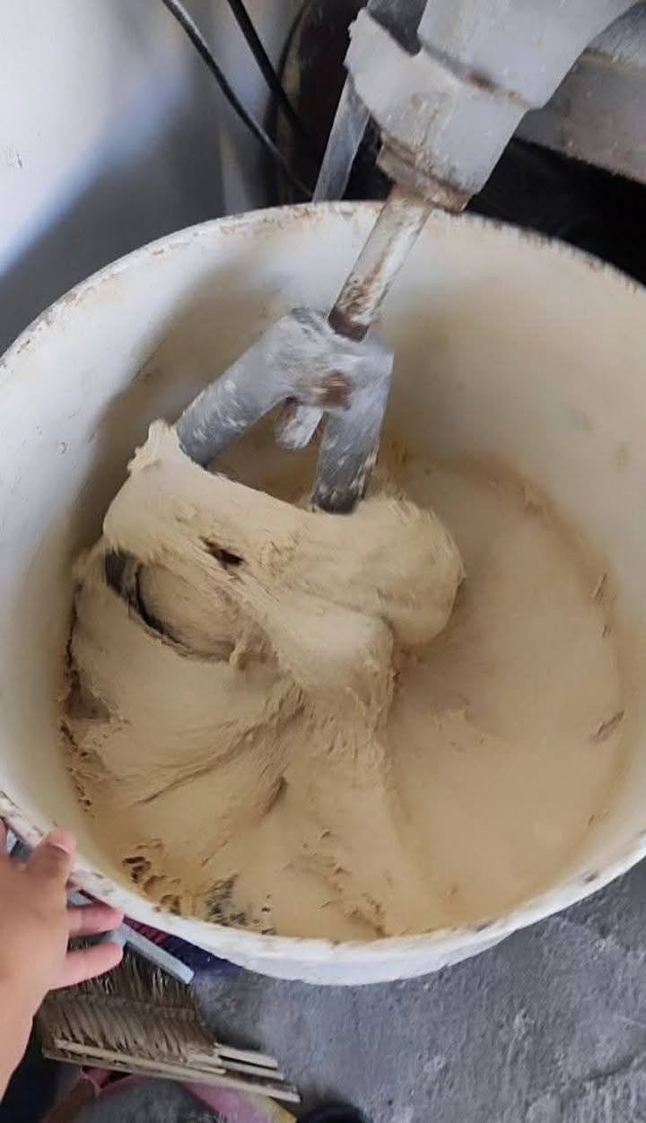ماطور كومبريسر جديد ٣ سرعات ، حوضها تصنيع عراقي تشيل جيس وربع سعرها ١٥٠ وبي مجال ، تصلح للمواكب وللمخابز وللبيت .
عفريت وصونده ومنضم سعرهن ٢٥ قفل . ***********

