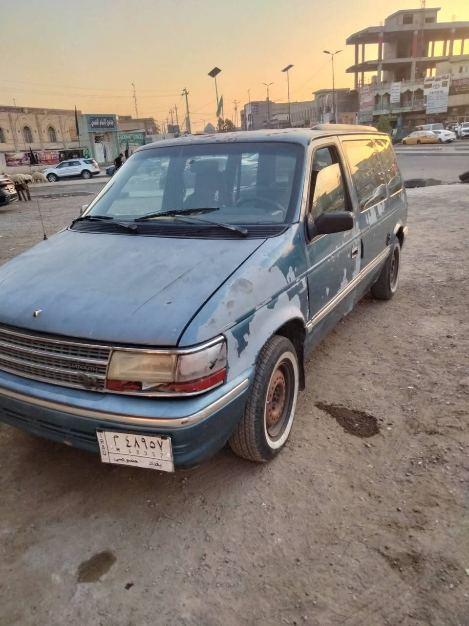 السلام عليكم للبيع دوج موديل 1992 سياره زينه بحاله جيده تحويل مباشرالسعر 25 العنوان بغداد الشعب للاتصال ***********

