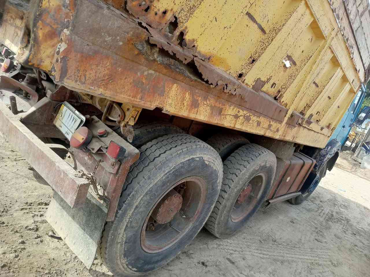 البي للبيع موديل 76 محرك 25 استندر جديد كير 160 مجموعه جيف سياره جاهزه للعمل للاستفسار ***********
