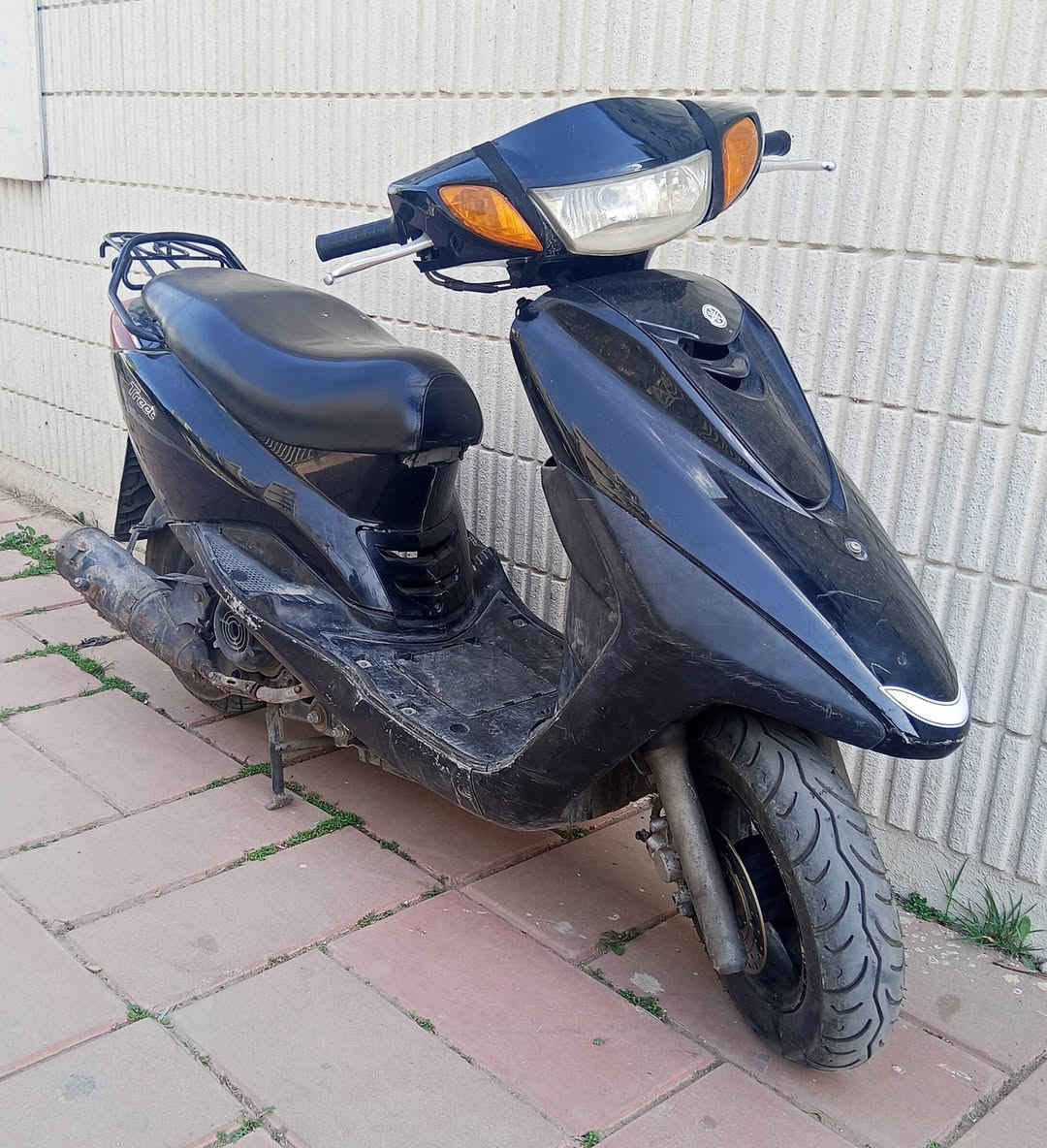 السلام عليكم
اكزز 140 ياباني مكينه بيها صوت 
الدراجه شلعه ومعدل لا تبخير لا نضوح 
كهربائيات شغاله 
مكان الدراجه بالصالحيه 
السعر  550 قفل بدون عملة
للاستفسار  ***********
