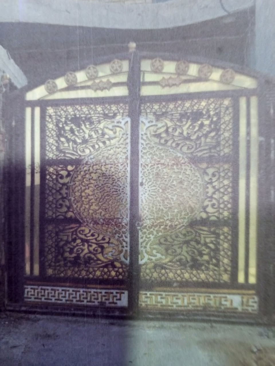 السلام عليكم من رخصة الادارة
متوفر باب حديد عرض مترين ونصف ارتفاع مترين 10سم تزكاك سعر 250 الف +جيكو عدد 18 جينكوة سعر 125 الف عنوان بغداد الشعب حي البساتين هاتف ***********
