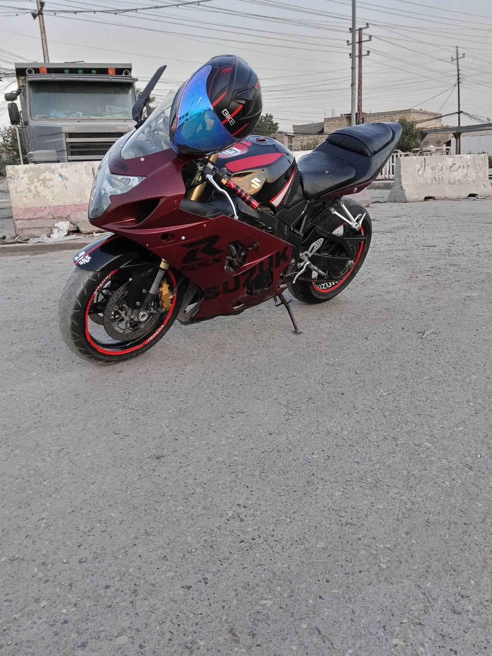 السلام عليكم
جكسر  2005 محرك 600 ماشية 34 كير محرك عقل 

ضفيرة كلها بلادية اكزوز يوشمارة صوت مرتب فول 

  مكان بغداد فلكة المدائن  *********** 

سعر خاص ودلل
