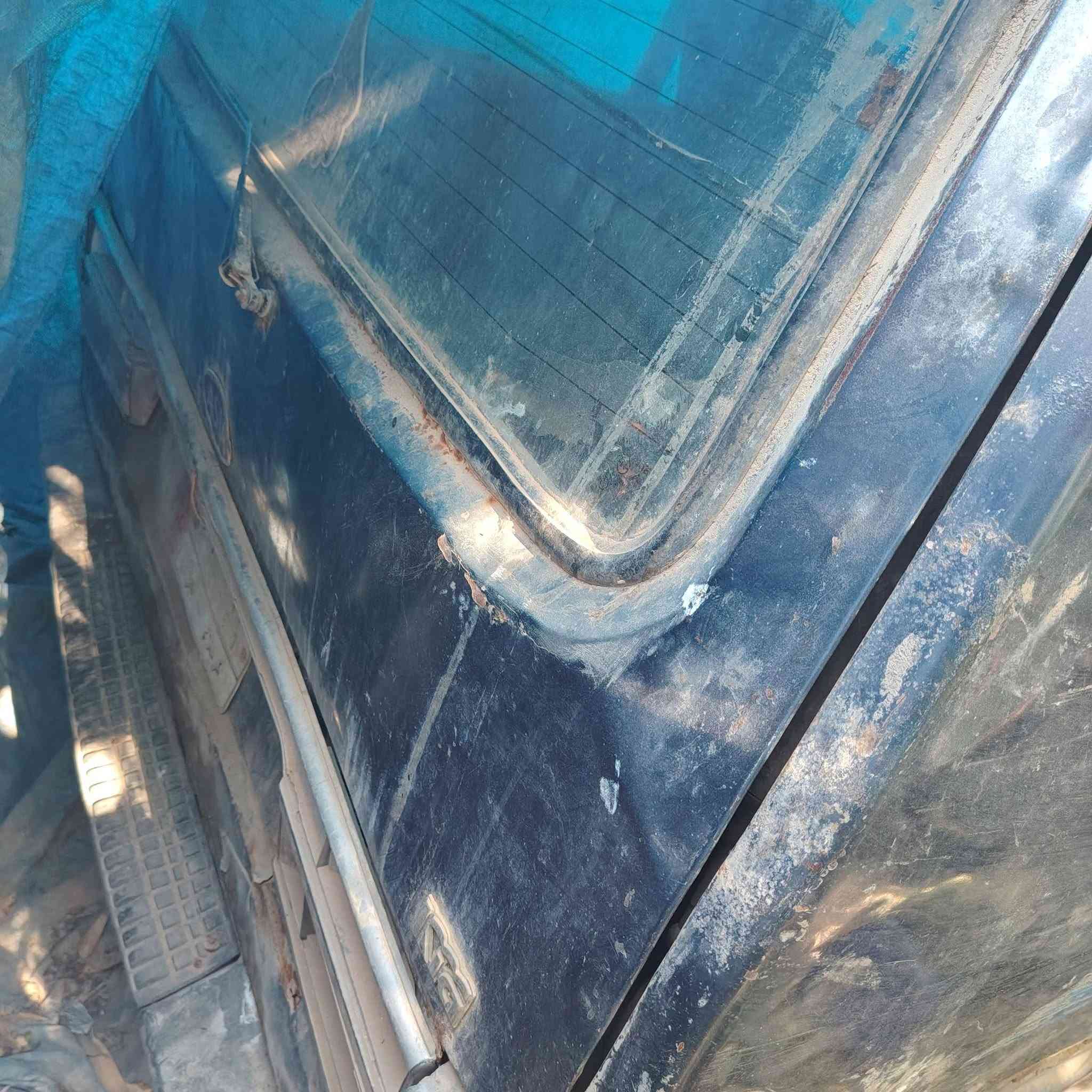 سلام عليكم مرخصت الادمن سيارةلالبيع بستة فقط الشاصي طاك فصختهة ردت اصلحهة وعفتهة غراضهة كلهة موجودة مكان بغداد النهروان ***********
