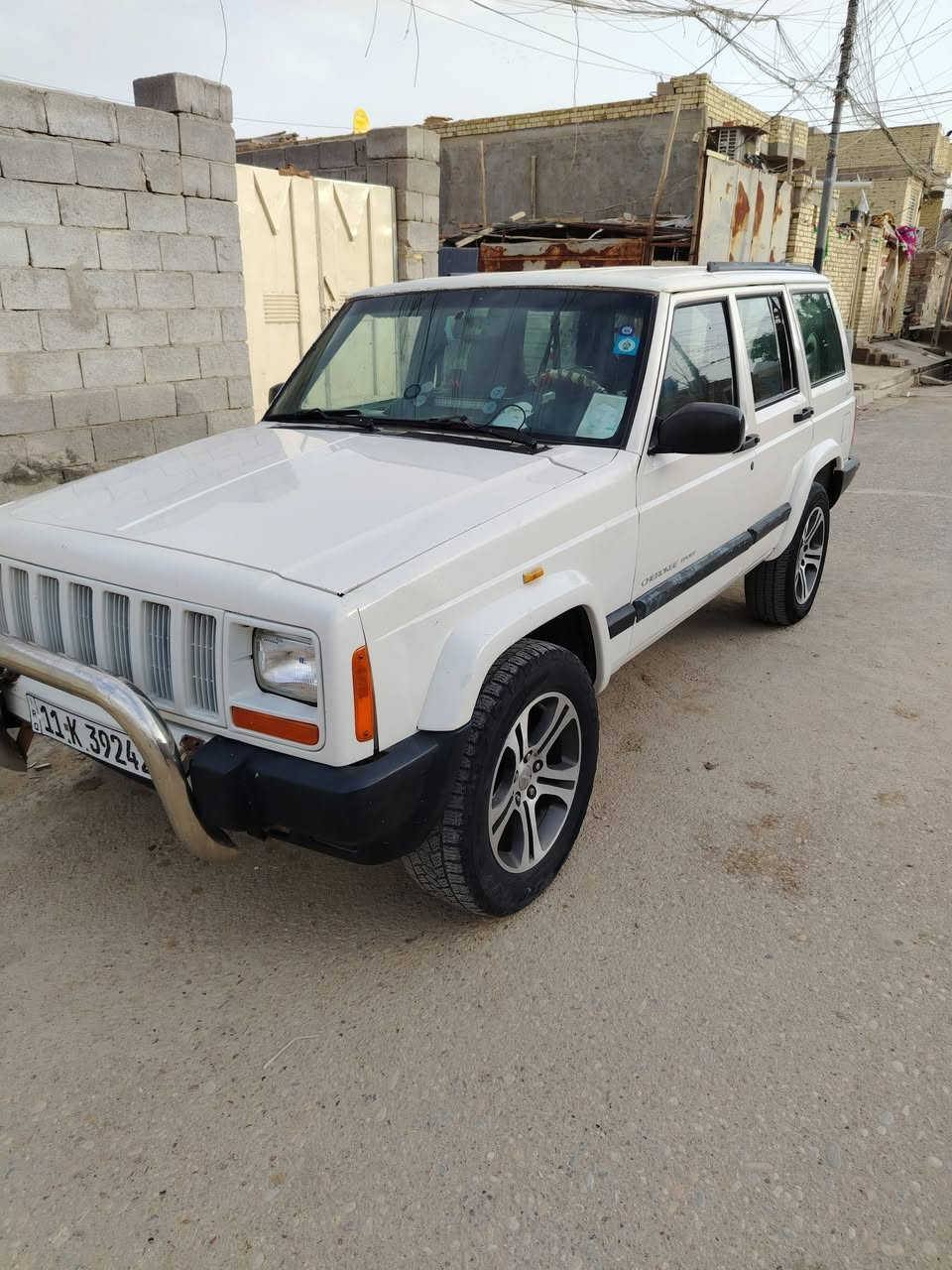 السلام عليكم جيب شروكي موديل 2000كير اوتماتيك مكينه بلادي رقم بغداد مكلف بلنشر الرقم التصال *********** السعر 57 المكان ميسان
