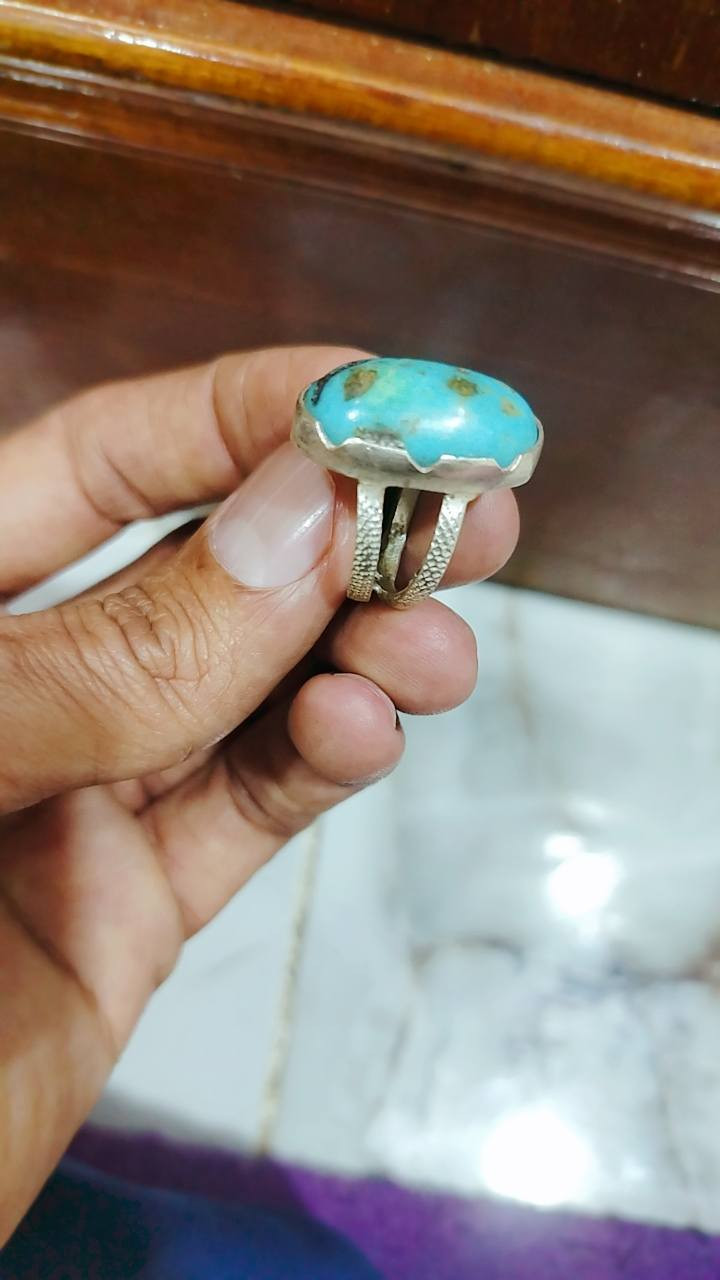 يوجد محابس عدد سته فيروزي 3و عقيق يماني 1وعقيق انسي 1وسليماني 1..وحجرات اثنين وحده جزع والثانيه ماعرف.. وزوج حجرات سوه هم ماعرفهن ..وسبحه فيروز واسوار فضه كلمن وسعره والسعر ع الخاص الي يحب دخلي..


**إذا كنت صاحب هذا الإعلان وتريد حذفه لأي سبب، رجاءا أرسل رسالة إلى الدعم الفني**