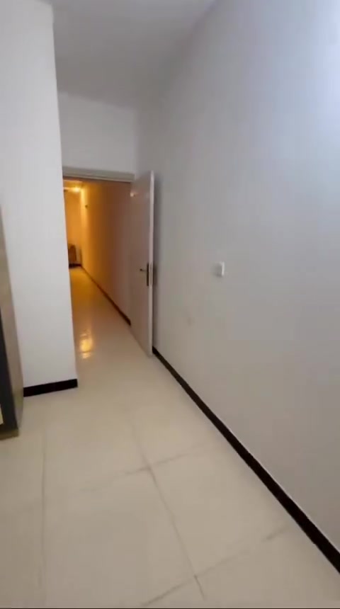 شق مؤثث ديلوكس الايجار غرفتين وصاله  كراده قرب ساحة عقبه ابن نافع البنايه جديده مصعد طابق ثاني السعر ٦ ورقات 
شركة المتحدة ***********
